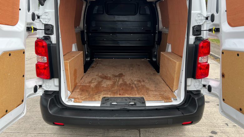 Citroen Dispatch M Diesel 1.5 BlueHDi 120ps Van Enterprise